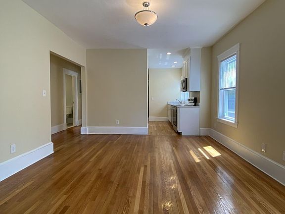 5th image of 301 Tappan St #3