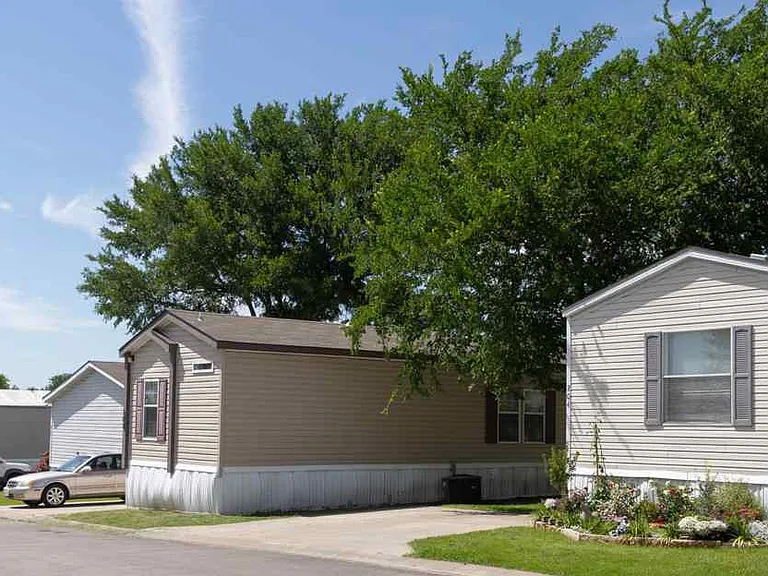 Lakewood Estates (TX) — Photo 2