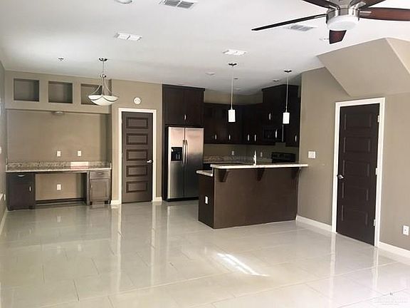 4th image of 1300 E Daffodil APT 1