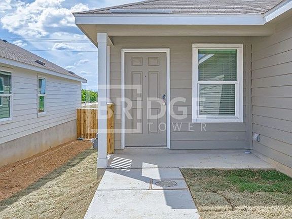 2nd image of 1335 White Willow