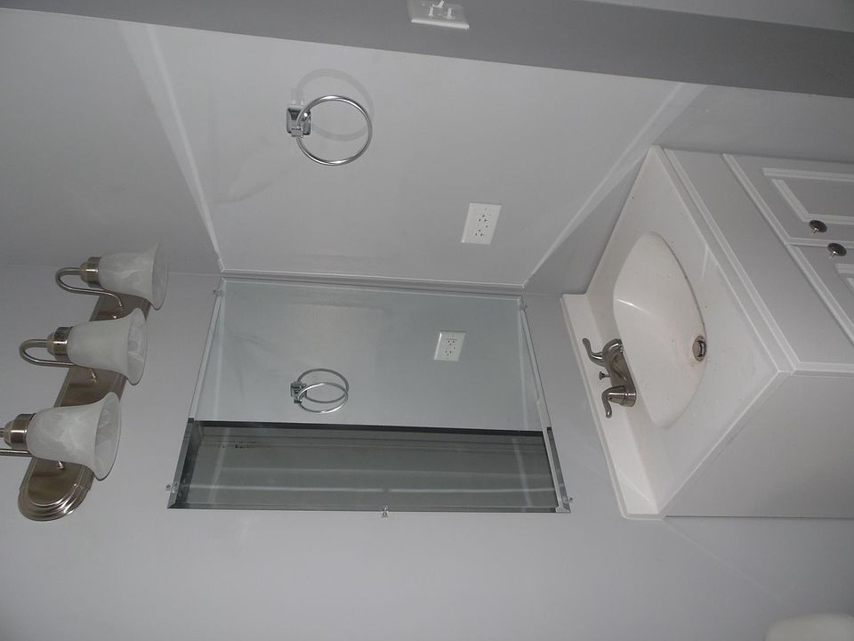 1st image of 43 N Walnut Ln
