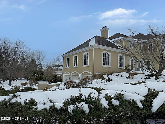 3rd image of 4 Country Club Lane