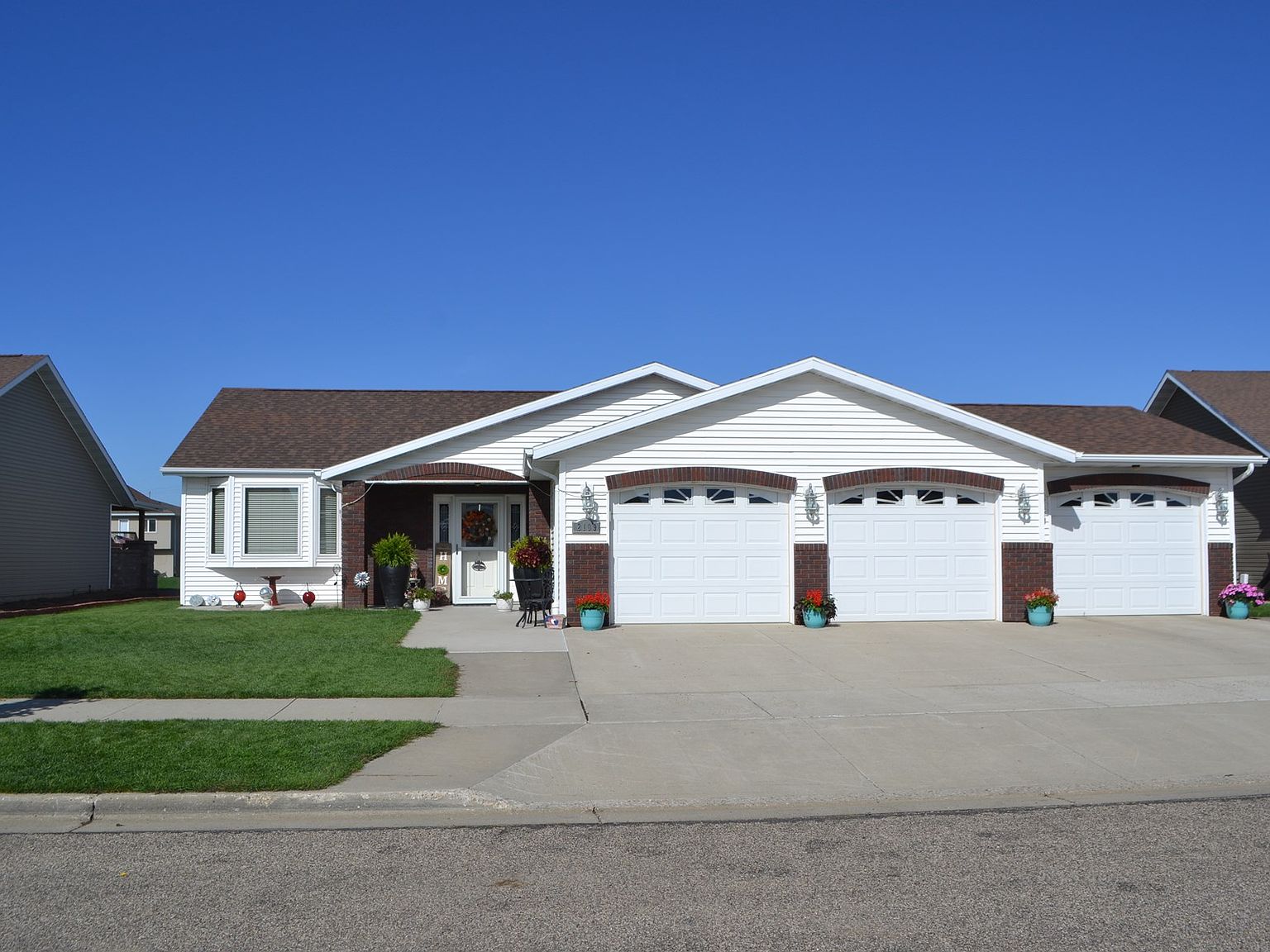 2109 Bridgeview Ct SE, Mandan, ND 58554 Zillow