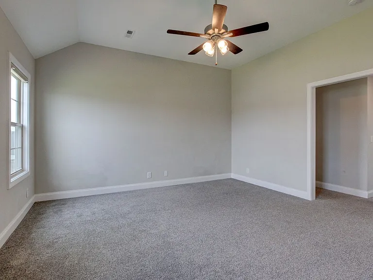 230 Cotoneaster Ln — Photo 43