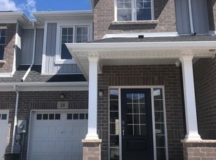 38 Sycamore St, Welland, ON L3C 0H8