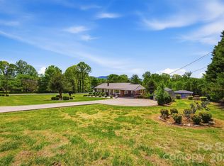 101 Regina Dr, Morganton, NC 28655