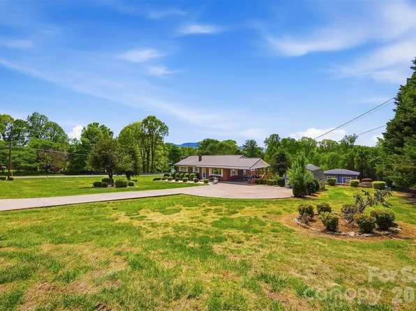 101 Regina Dr, Morganton, NC 28655