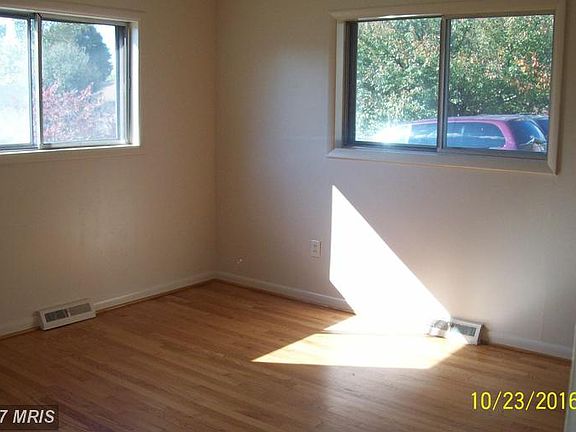 5th image of 11518 Green Valley Dr