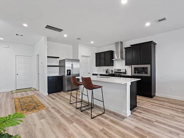 3215 Rainwood Gate Dr — Photo 3