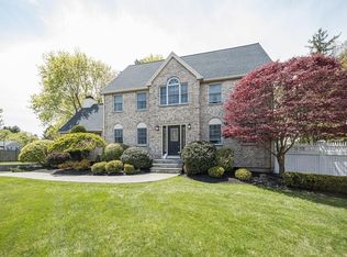 8 Elerton Ln, Danvers, MA 01923