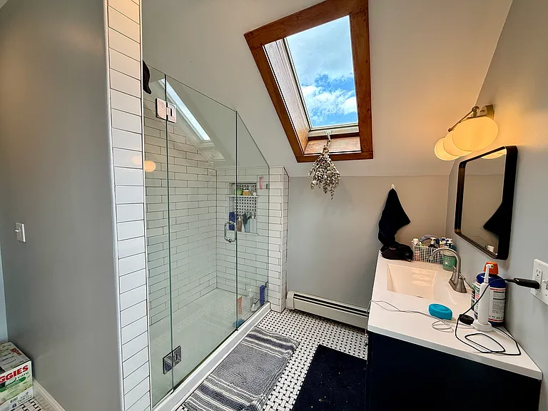 17 Amy St #3R — Photo 7