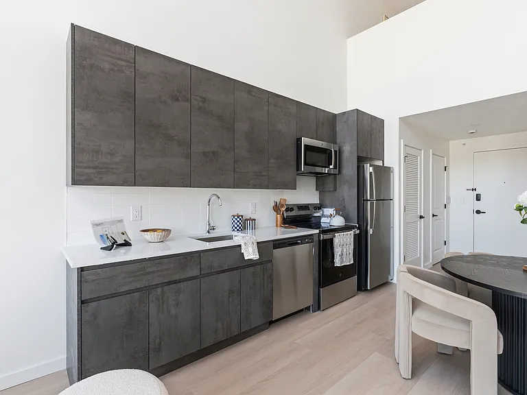 1 Mallory Ave — Photo 32