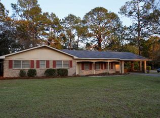 1406 Meadows Ln, Vidalia, GA 30474