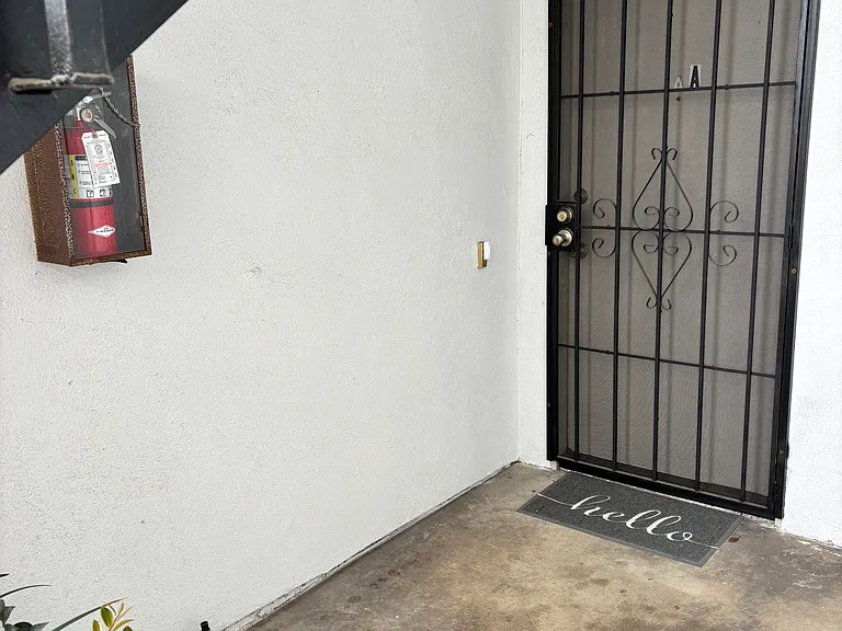 816 Amigos Way #A — Photo 5