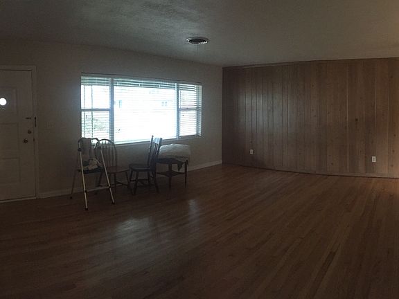 3rd image of 54 NE 31st Ter