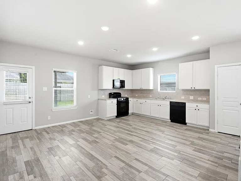 16203 Centennial Light Dr — Photo 11