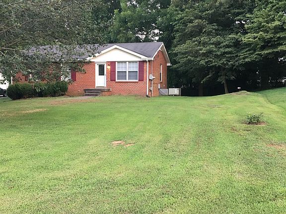 2nd image of 320 Forest Hills Dr