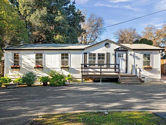 5th image of 13375 Llagas Ave