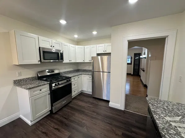 250 6th Ave N, 250 6th Ave N APT 1, South Saint Paul, MN 55075