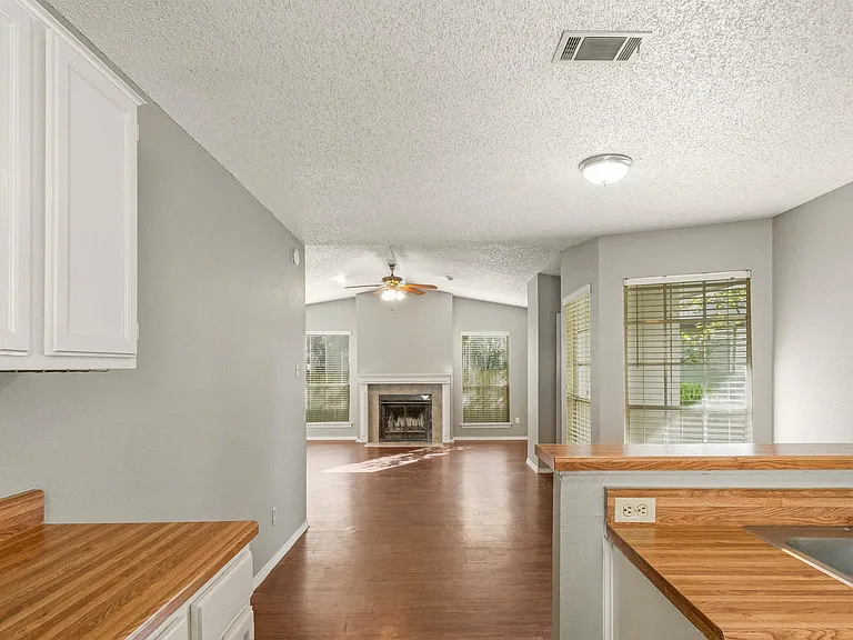 8311 Treehouse Ln — Photo 34