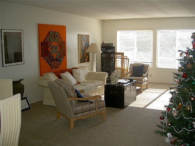 2nd image of 401 Avenue G