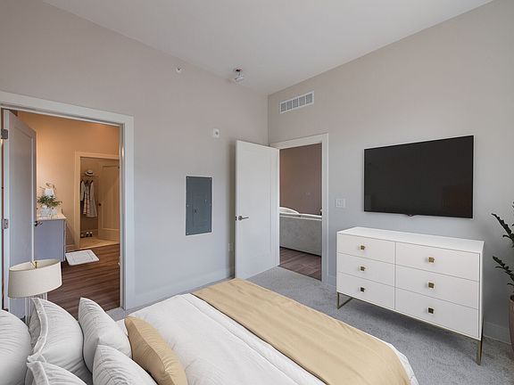 3rd image of 10519 Spotsylvania Ave #233