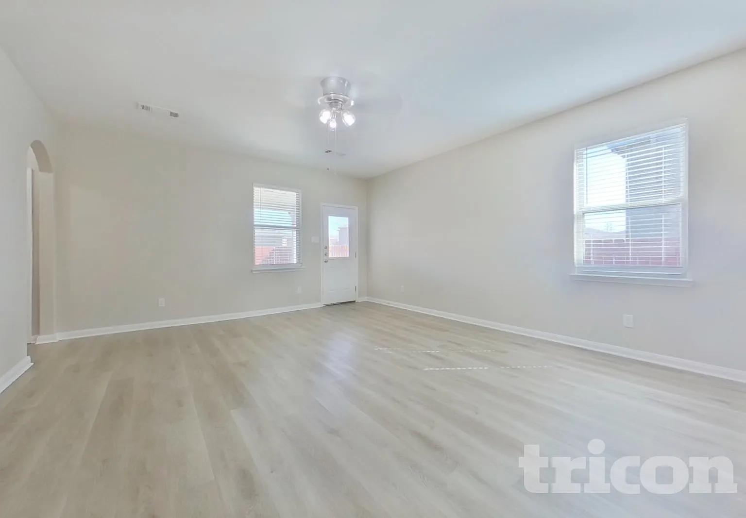 6008 Obsidian Creek Drive Fort Worth TX — Photo 2