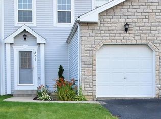 801 Pine Valley Dr, Imperial, PA 15126