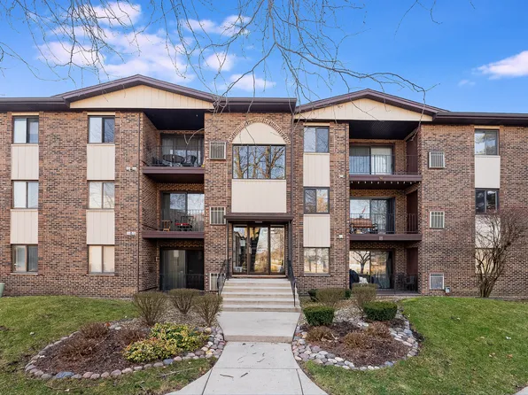14033 Laramie Ave #407, Crestwood, IL 60418