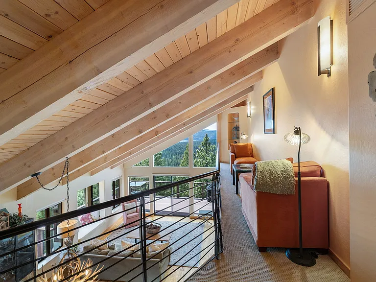 1168 Altdorf Ter — Photo 35