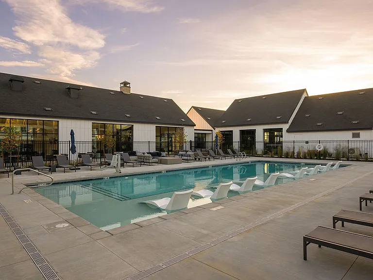 Seasons at Meridian Apartments — Photo 4