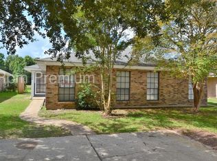 1128 Willow Creek Dr, Zachary, LA 70791