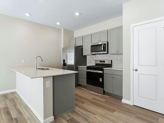 3rd image of 1163 Catesby Ct