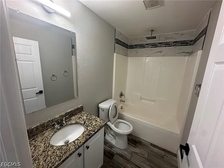 1518 NE 43rd Ln — Photo 16