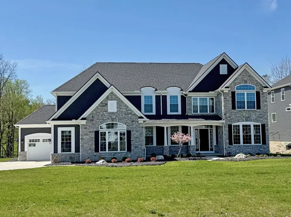 2662 Hidden Pine Ln, Hinckley, OH 44233