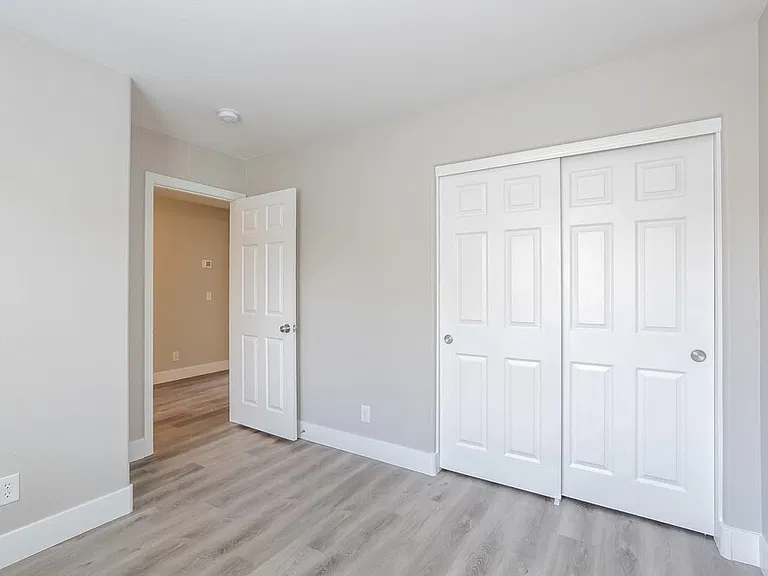 9205 Millikan Ave — Photo 12