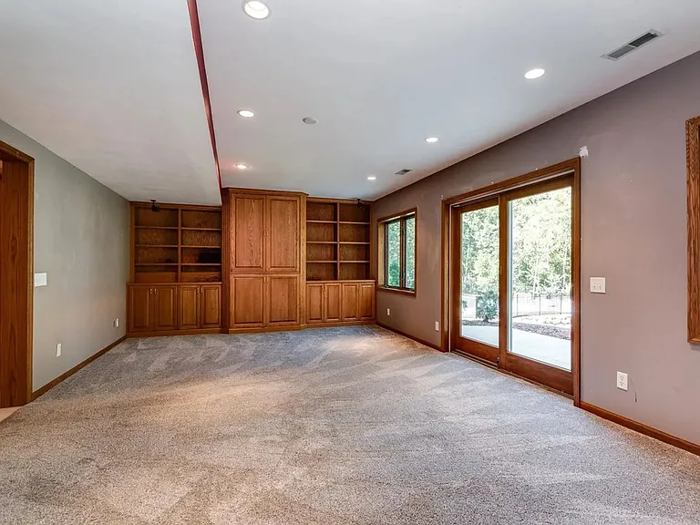1245 Saint Patrick Way — Photo 44