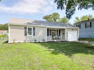 1016 E Elm St, Olathe, KS 66061