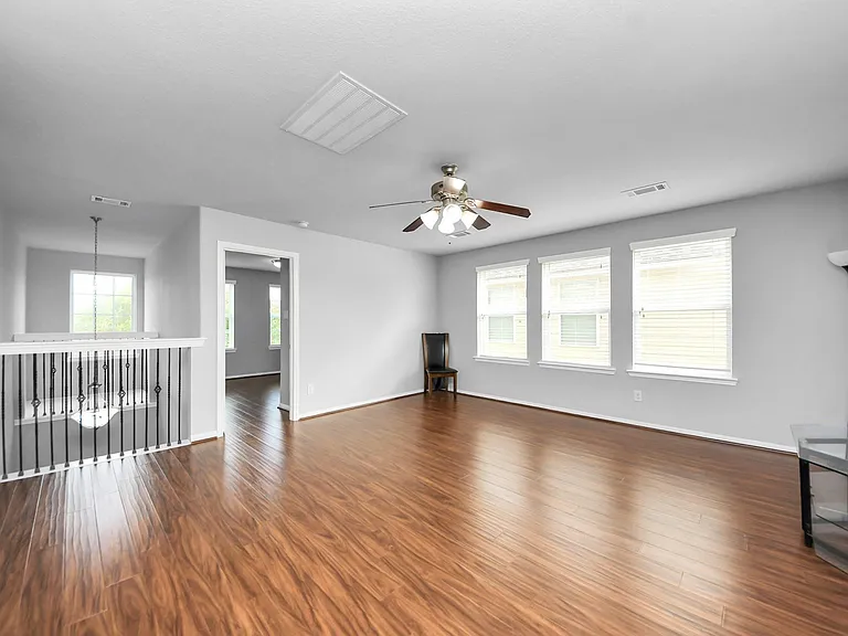 6306 Bain Dr — Photo 35