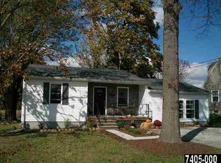 5927 York Rd, Spring Grove, PA 17362