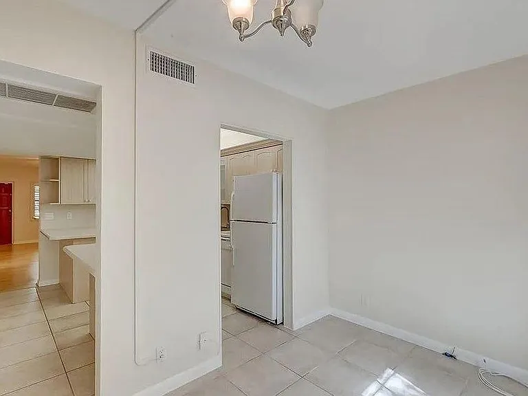 917 NE 16th St #1 — Photo 9