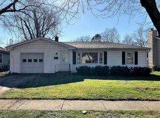 1206 Campbell St, Joliet, IL 60435