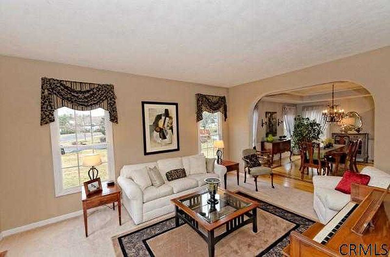 5th image of 705 SACHEM Circle