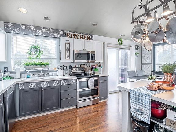 3rd image of 18810 76th Avenue Ct E