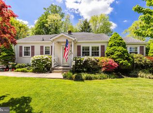 10201 Sager Ave, Fairfax, VA 22030