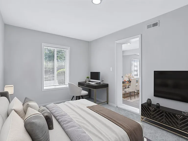 Linden at North Shores — Photo 9