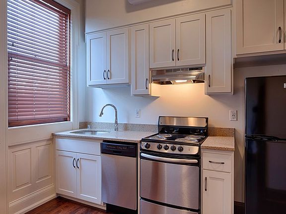 5th image of 1605 Hennepin Ave #24