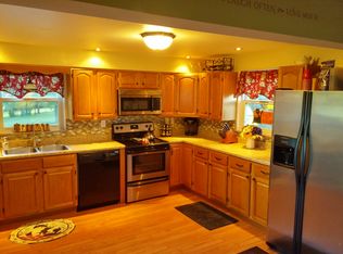 725 Mercer Rd, Butler, PA 16001