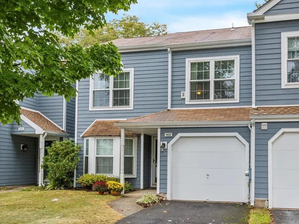 402 Trumbull Ct, Newtown, PA 18940