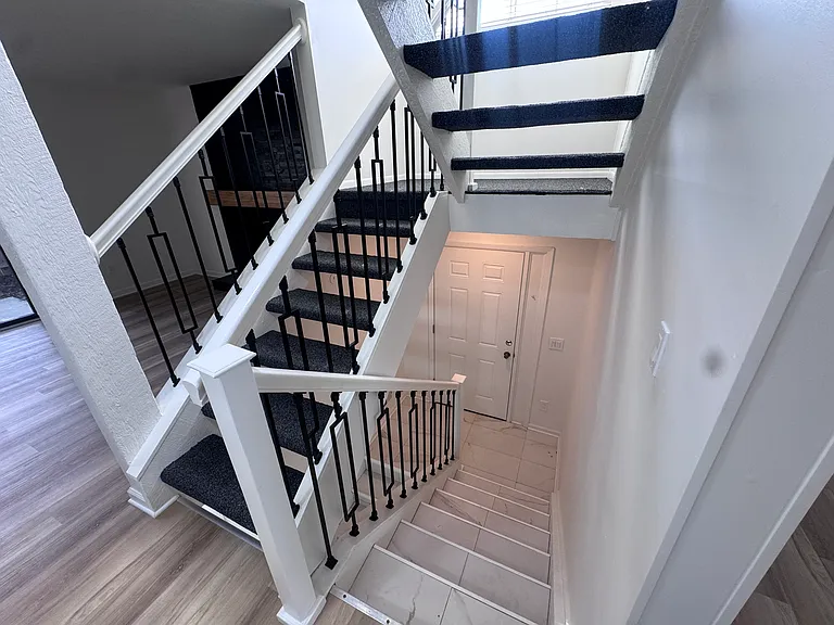 W 108th Pl — Photo 12
